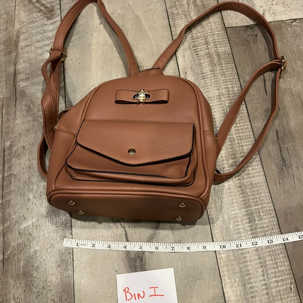 Small Bee Backpack. Bin I